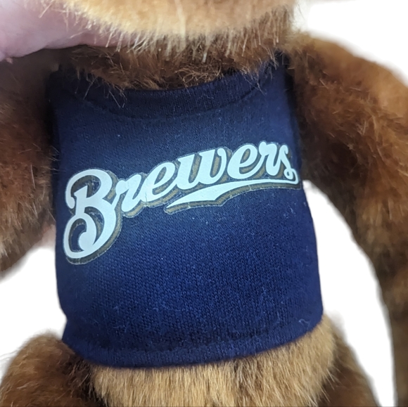 Vintage plush hugging Milwaukee Brewers dog - Picture 4 of 8